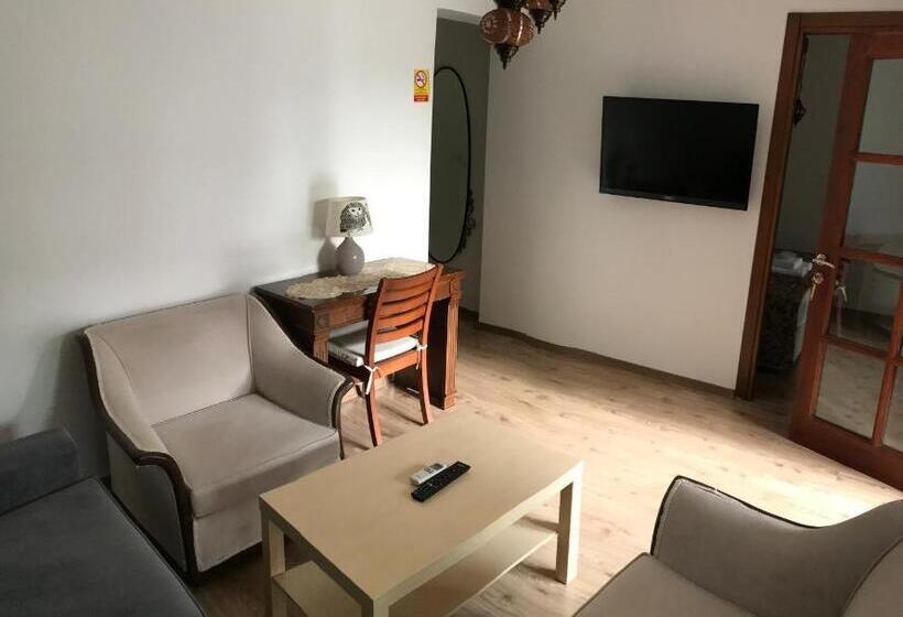 Standardstudio Trädgårdsutsikt, Foca Antik