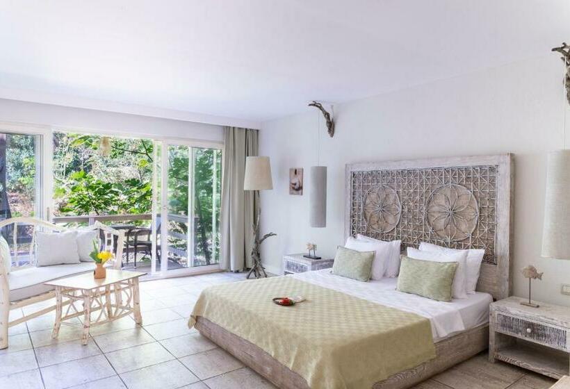 디럭스 룸, Golden Key Bordubet