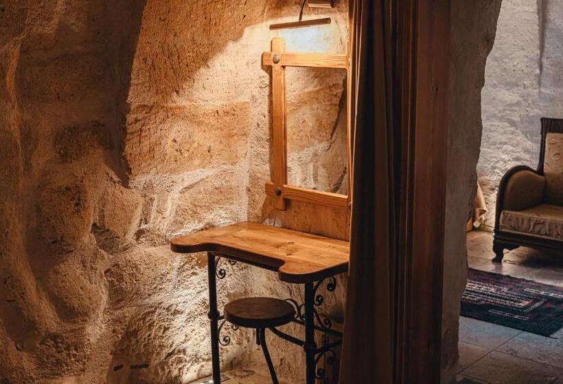 Camera Familiare, Hanzade Cappadocia