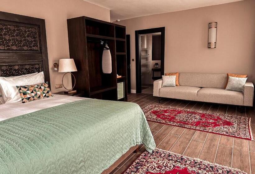 디럭스 룸 킹사이즈 침대, Osmanli Cappadocia