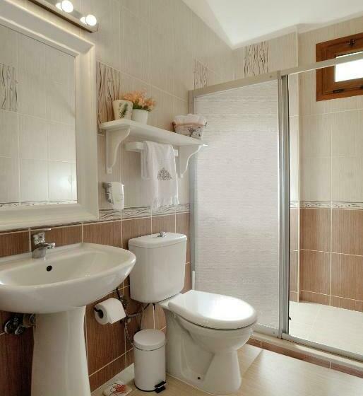 豪华房间, Peri Art