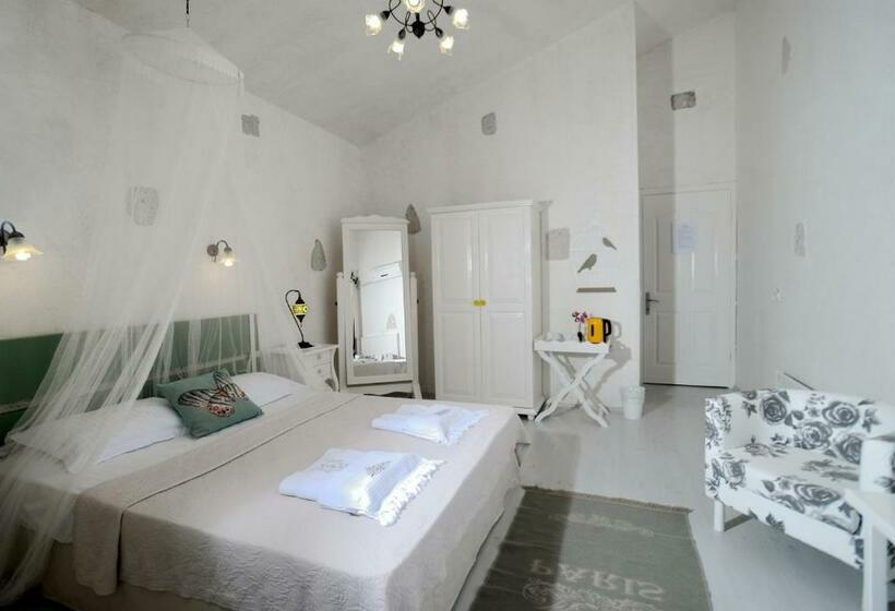 豪华房间, Peri Art