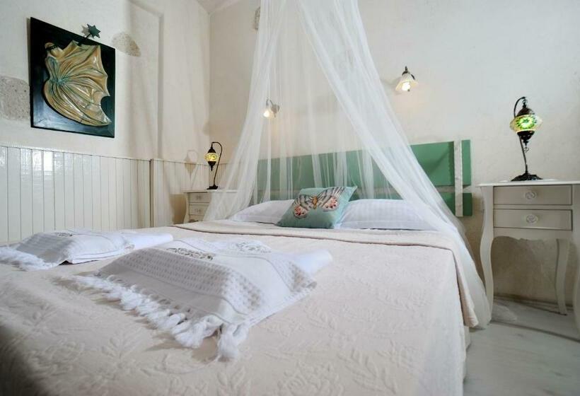 豪华房间, Peri Art