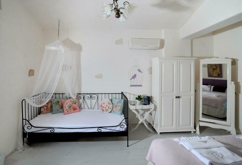 豪华房间, Peri Art