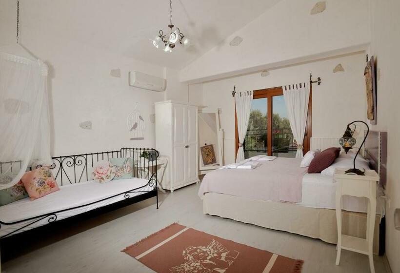 豪华房间, Peri Art