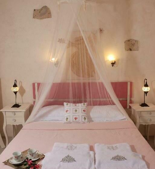 豪华房间, Peri Art