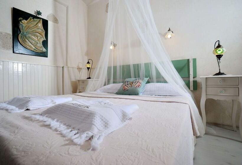 豪华房间, Peri Art