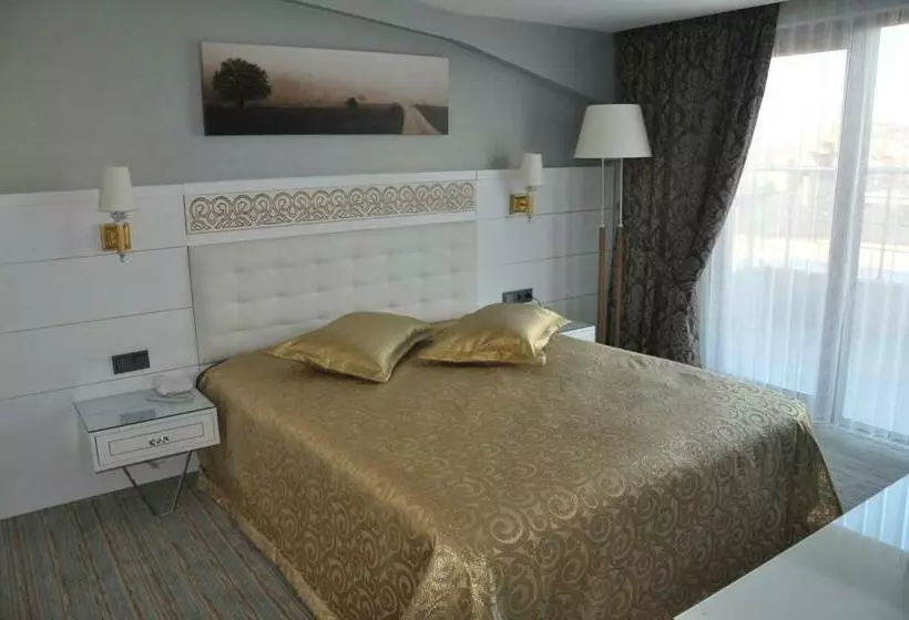 سوئیت با تخت بزرگ, Sivas Revag Otel
