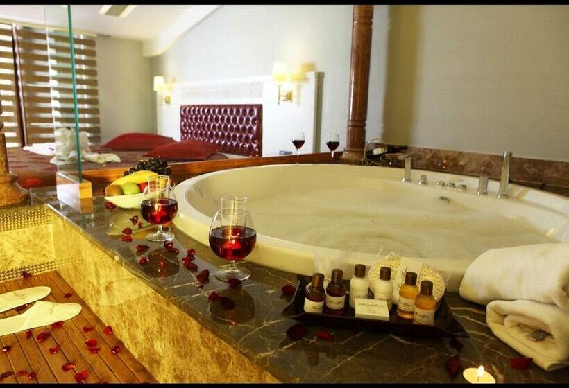 キングサイズベッドのスイートルーム, Sivas Revag Otel