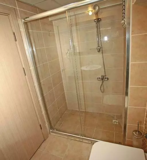اتاق استاندارد یک نفره, Yildizoglu