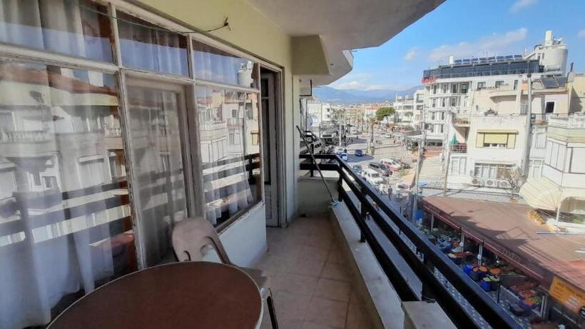 발코니가 있는 스위트, Set Arat Motel & Pansiyon