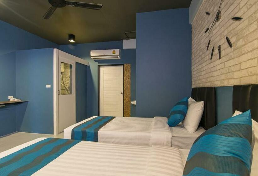 غرفة قياسية, Amity Poshtel