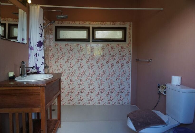 Номер Deluxe, Gumbie House