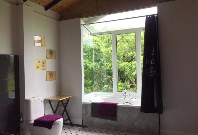 キングサイズベッドのスタンダードルーム, Gumbie House