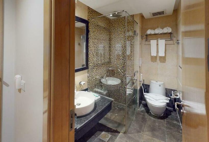 スタンダードトリプルルーム, Emaar Grand