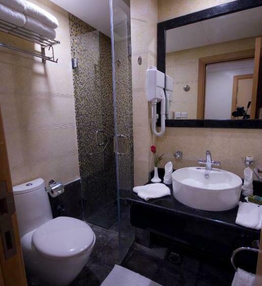 スタンダード4人部屋, Emaar Grand