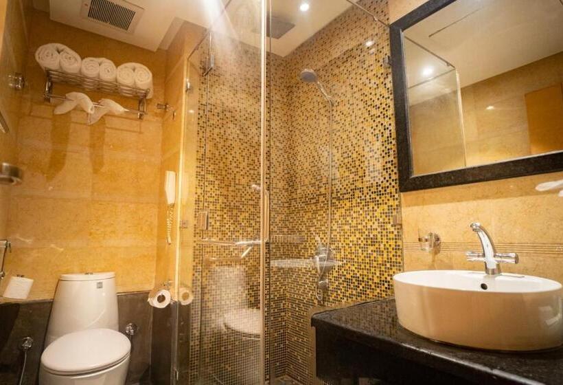 スタンダードルーム, Emaar Grand