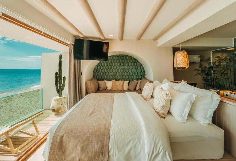 Deluxe Suite Sea View, Maldives Beach Resort