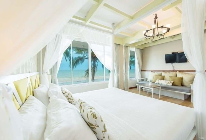 غرفة سوبيريور مطلّة علي البحر مزودة بشُرفة, Maldives Beach Resort