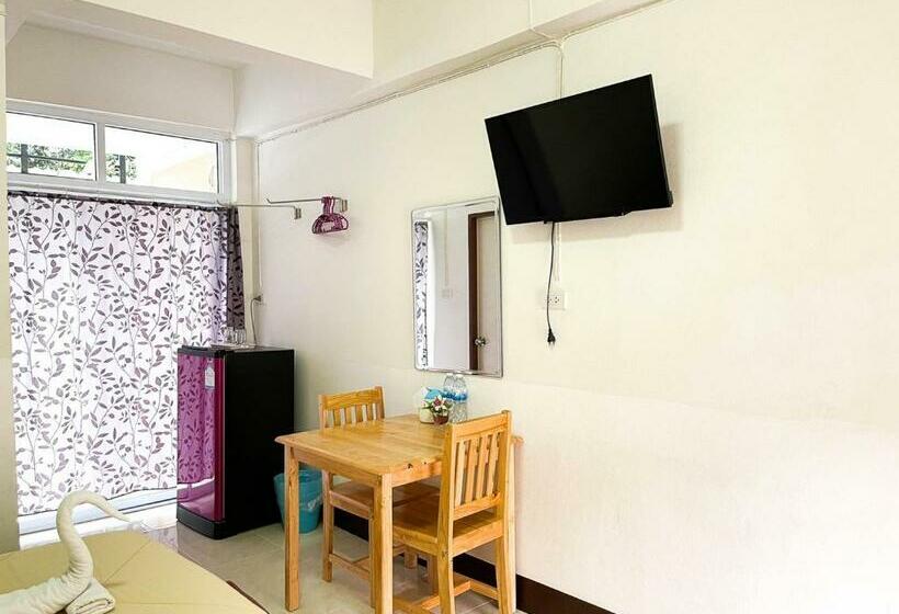 标准间, Rueangrat