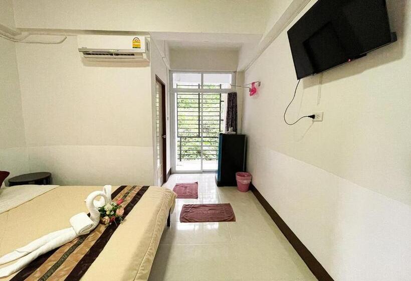 标准间, Rueangrat