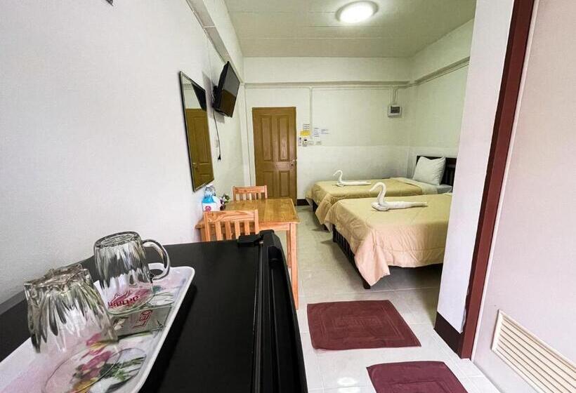 标准间, Rueangrat