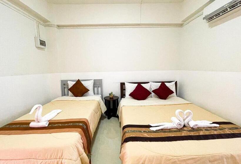 三人经典房间, Rueangrat