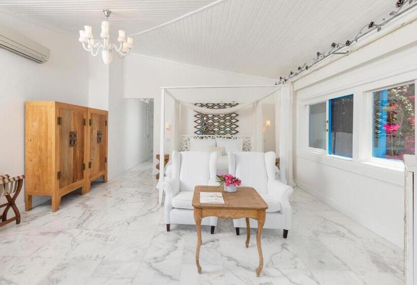 جناح, Sabrinas Haus   Adults Only