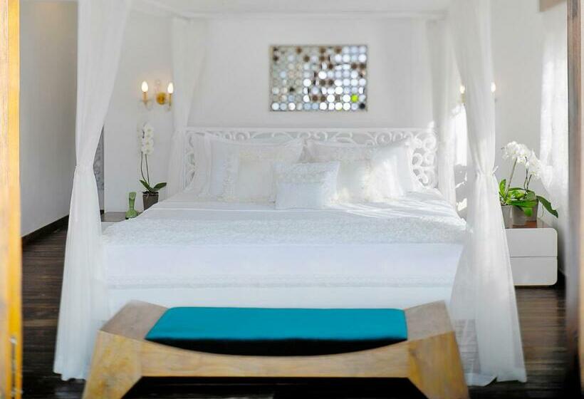 جناح, Sabrinas Haus   Adults Only