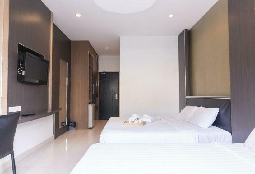 Standard Plus -huone, Tribe Pattaya Sha Certificated