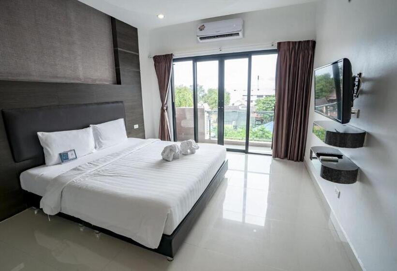 اتاق لوکس, Tribe Pattaya Sha Certificated