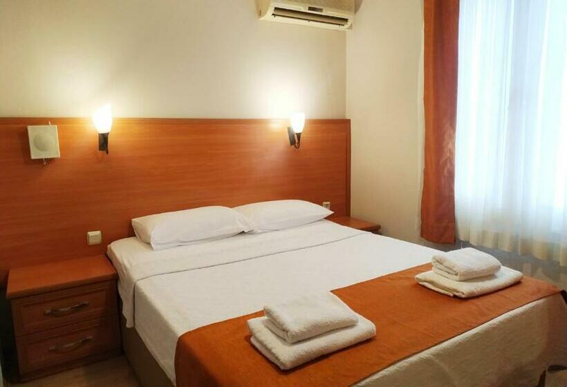 Quarto Estandar, Yalcin