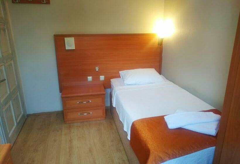 Quarto Estandar Individual, Yalcin