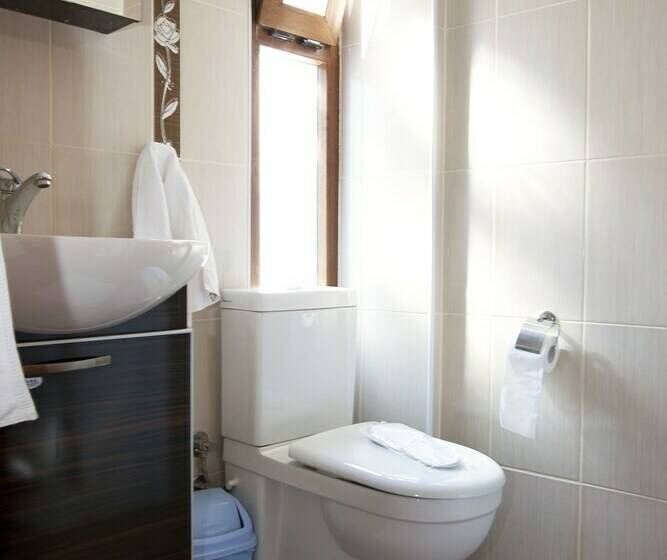 Quarto Estandar Individual, Yalcin