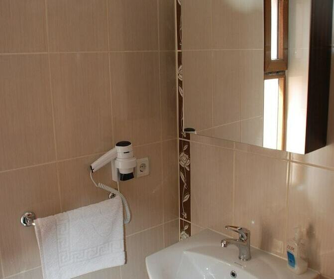 Quarto Estandar Individual, Yalcin