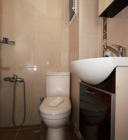 Quarto Estandar Individual, Yalcin