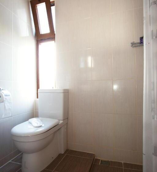 Quarto Triplo Estandar, Yalcin