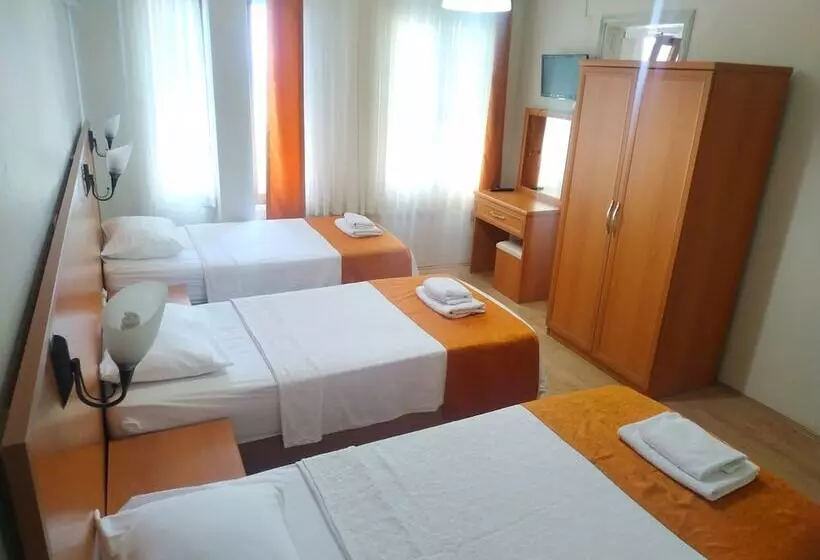 Standard Kolmen Hengen Huone, Yalcin