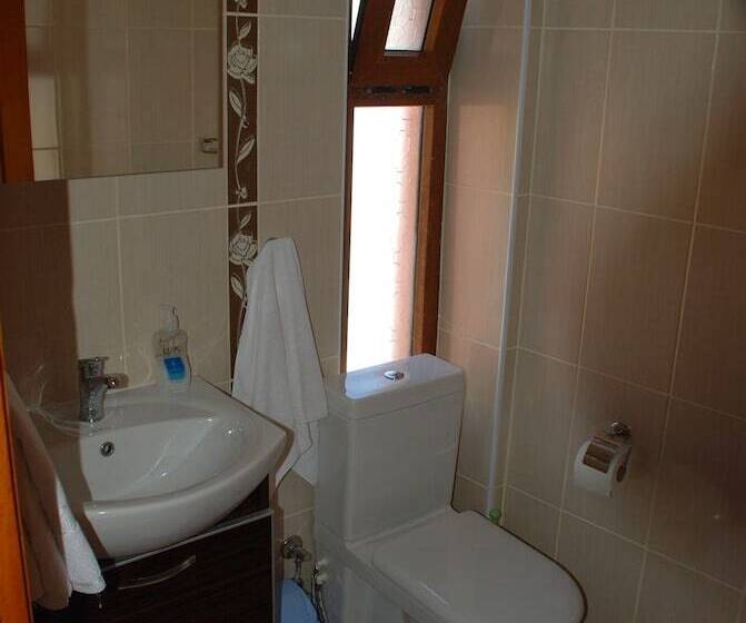 Quarto Triplo Estandar, Yalcin