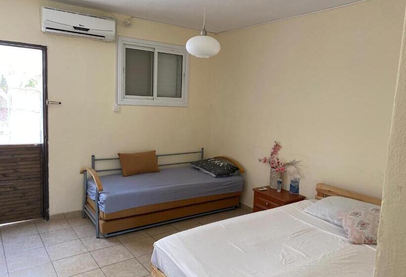 1-Schlafzimmer-Haus, Zimmer Dora