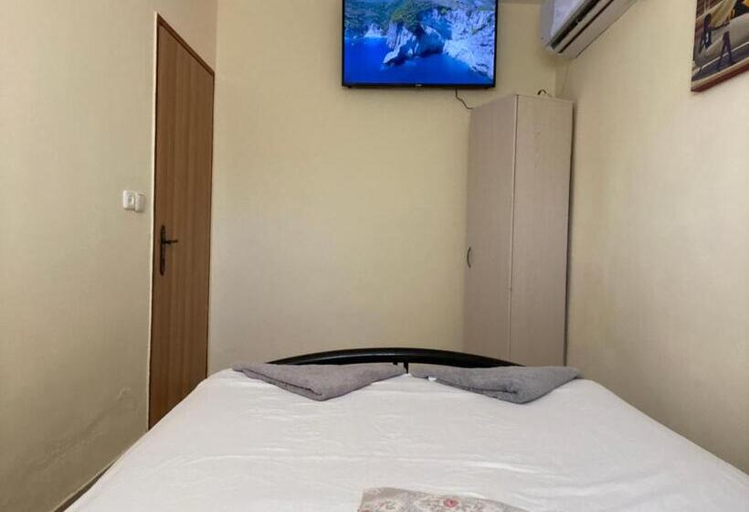 침실 1개 주택, Zimmer Dora