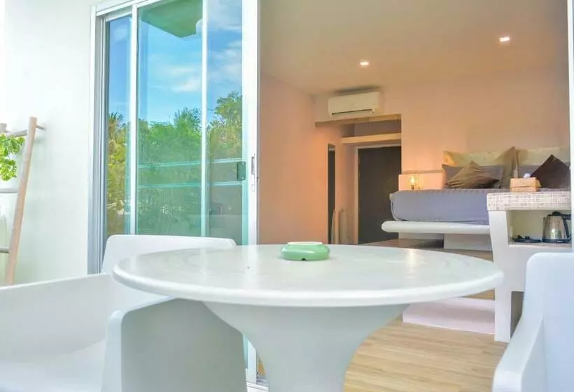 テラス付きデラックスルーム, Le Divine Comedie Beach Resort
