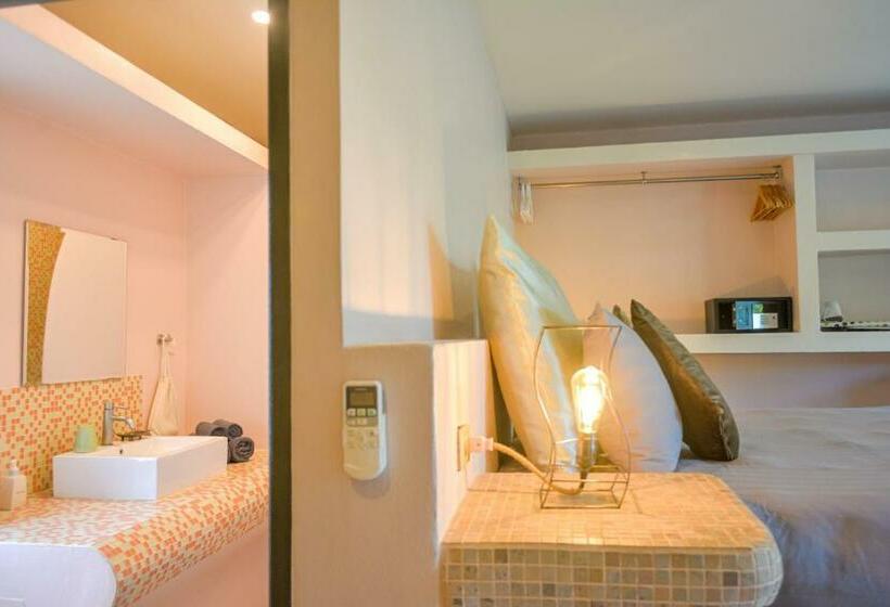 테라스 디럭스 룸, Le Divine Comedie Beach Resort