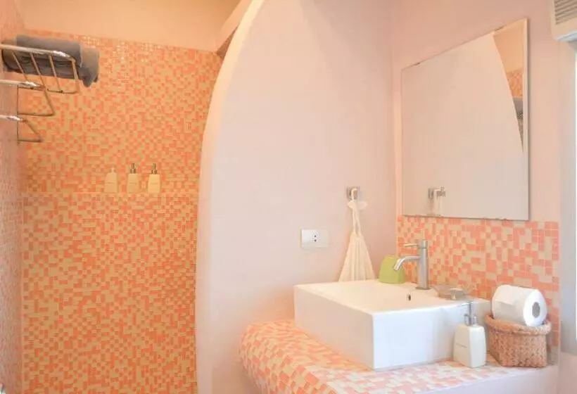 バルコニー付きスタンダードルーム, Le Divine Comedie Beach Resort
