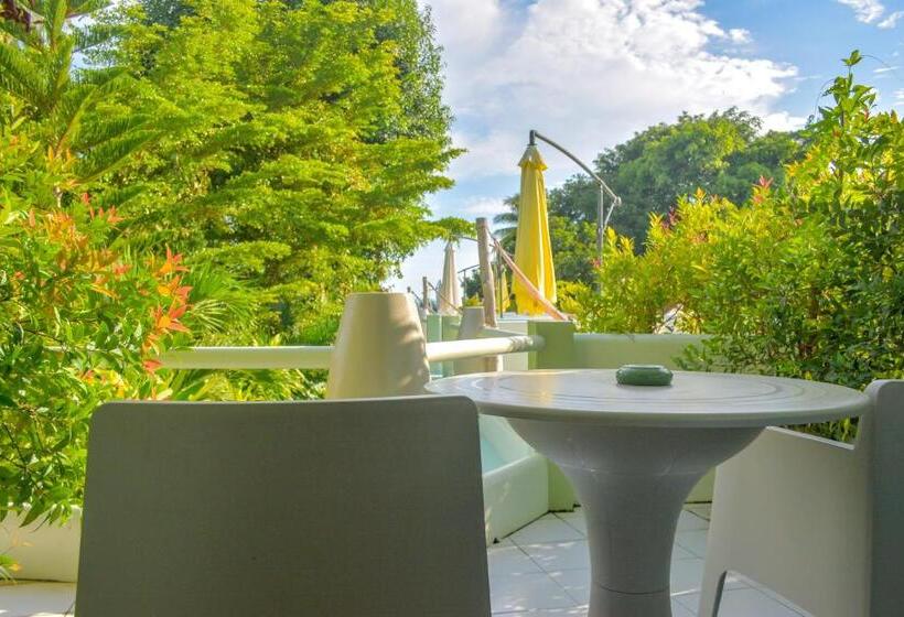 스탠다드 발코니 룸, Le Divine Comedie Beach Resort