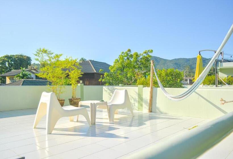 스탠다드 방갈로, Le Divine Comedie Beach Resort