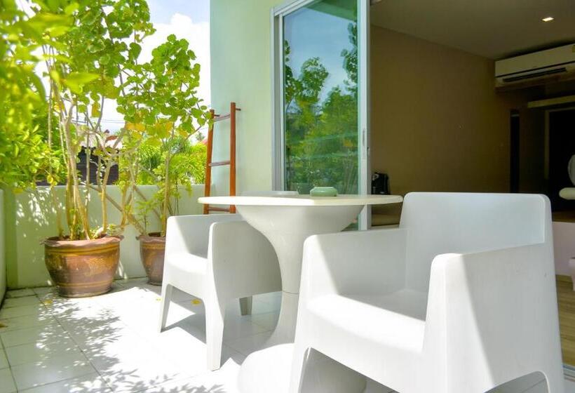 테라스 디럭스 룸, Le Divine Comedie Beach Resort