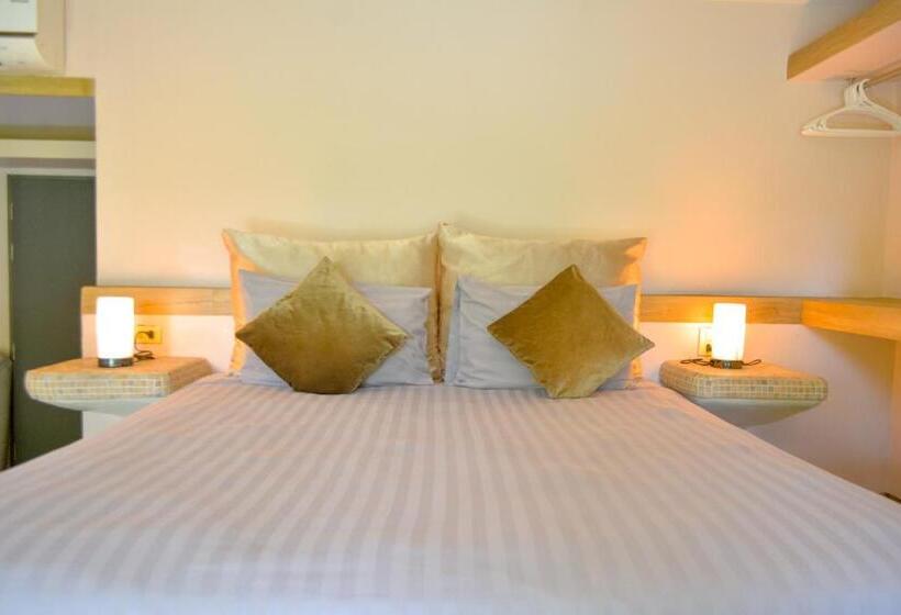 테라스 디럭스 룸, Le Divine Comedie Beach Resort