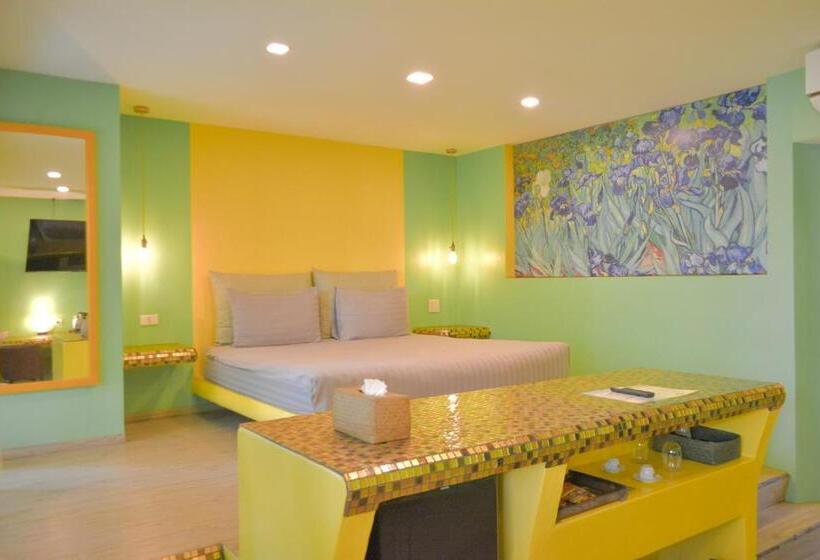 스탠다드 방갈로, Le Divine Comedie Beach Resort