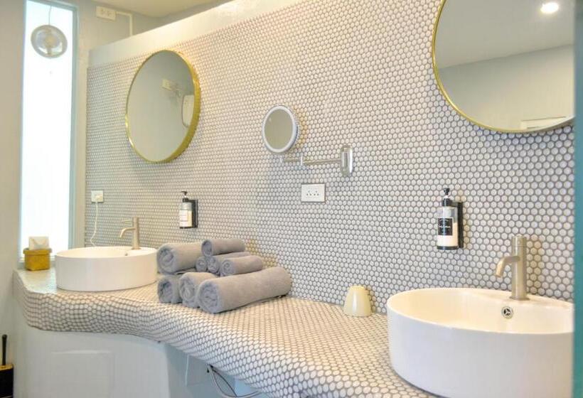 디럭스 패밀리 룸, Le Divine Comedie Beach Resort